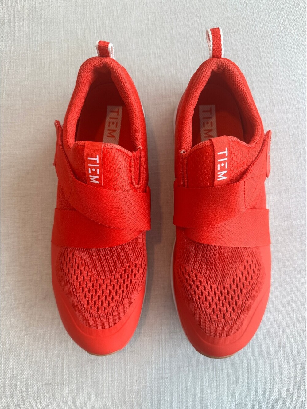 TIEM Slipstream Indoor Cycling Shoes Solar Red Size 9.5 Cleats Included - Picture 2 of 7